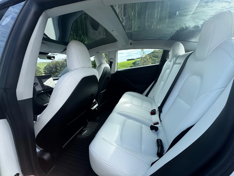 2021 Tesla Model 3 - Image 2 of 7