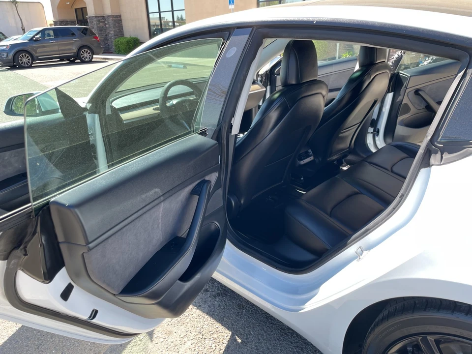 2021 Tesla Model 3 - Image 19 of 21