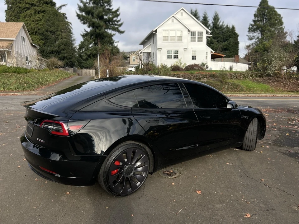 2021 Tesla Model 3 - Image 4 of 17