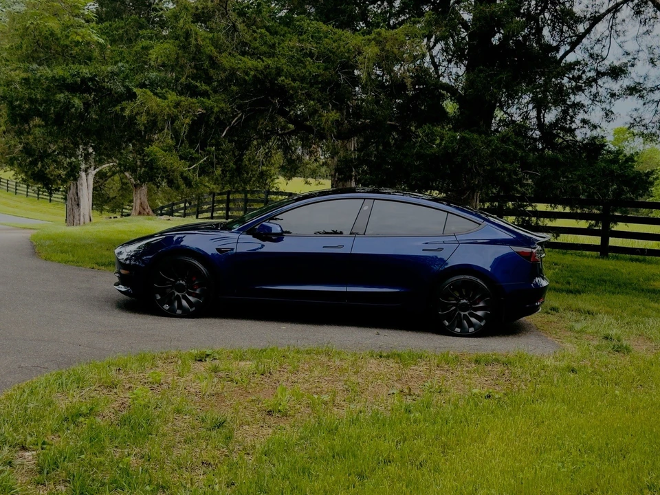 2021 Tesla Model 3 - Image 3 of 10