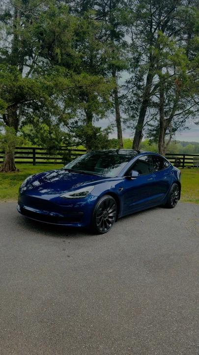 2021 Tesla Model 3 - Image 2 of 10