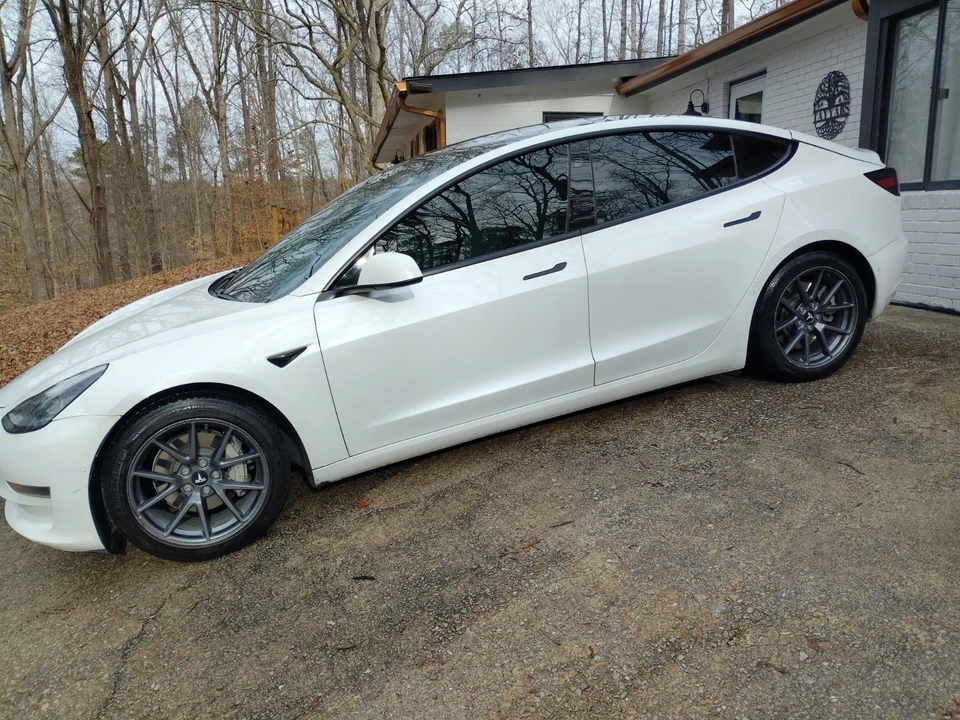 2021 Tesla Model 3 - Image 3 of 13