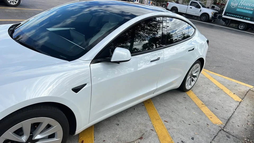 2021 Tesla Model 3 - Image 5 of 8