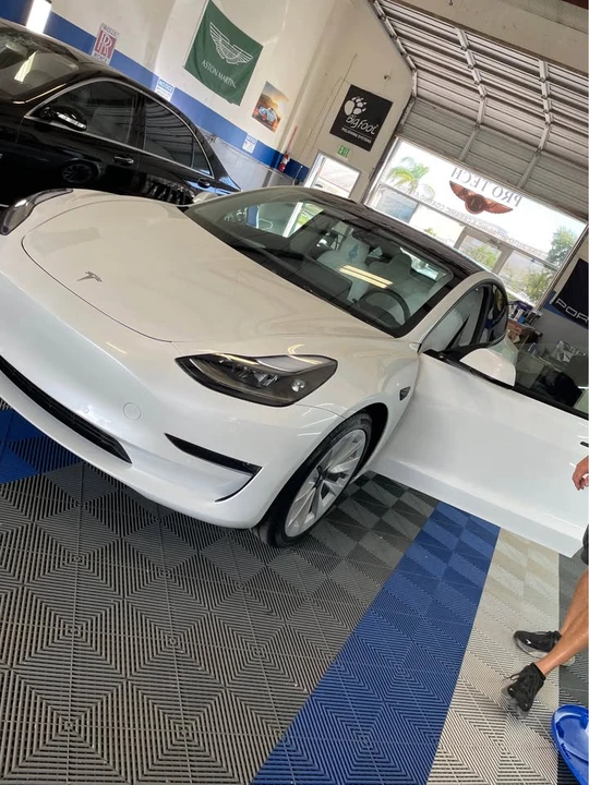 2021 Tesla Model 3 - Image 7 of 8