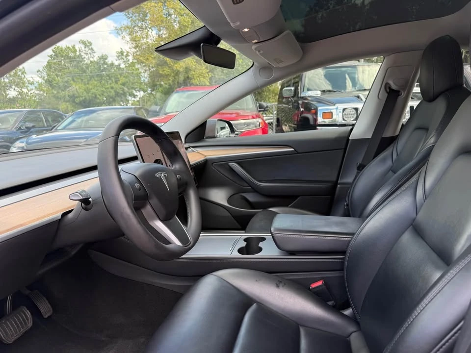 2021 Tesla Model 3 - Image 2 of 5