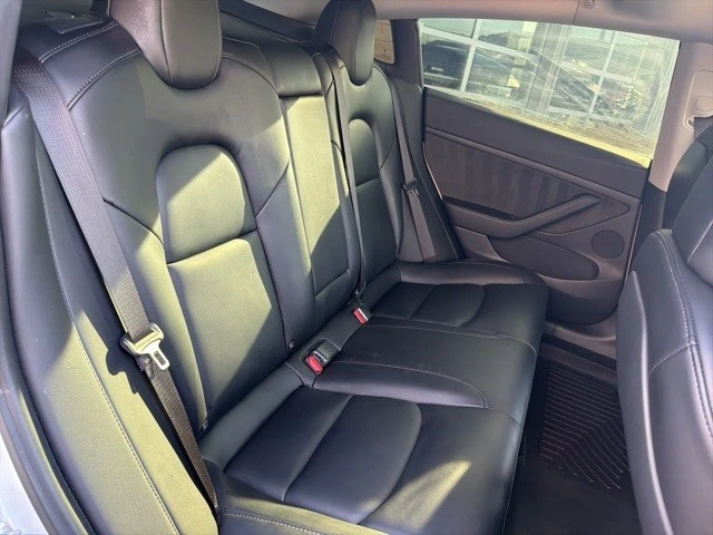 2021 Tesla Model 3 - Image 18 of 21