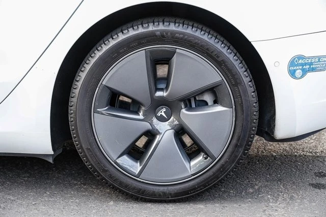 2021 Tesla Model 3 - Image 9 of 12