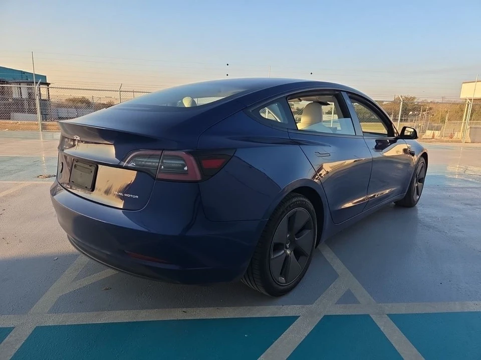 2021 Tesla Model 3 - Image 4 of 7