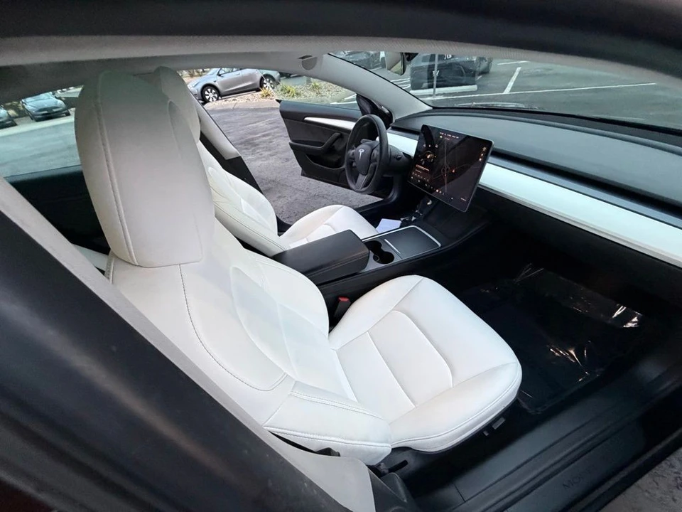 2021 Tesla Model 3 - Image 10 of 12