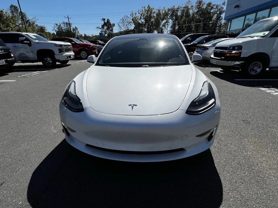 2021 Tesla Model 3 - Image 3 of 12