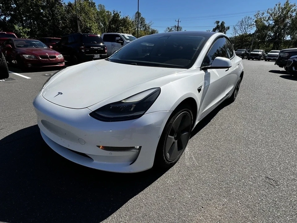 2021 Tesla Model 3 - Image 2 of 12