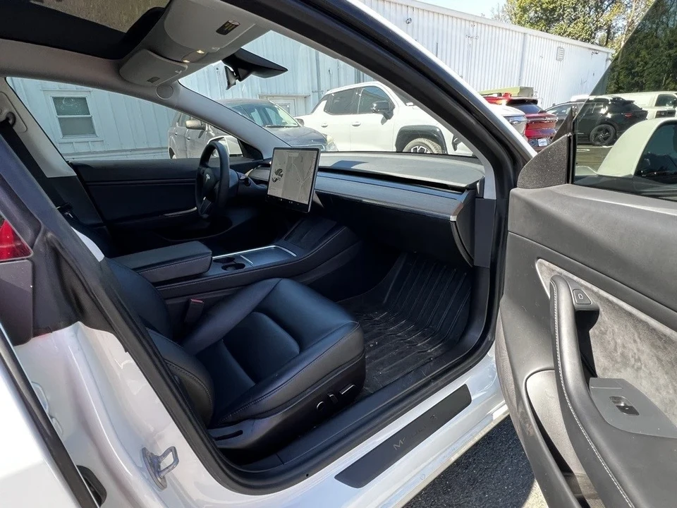 2021 Tesla Model 3 - Image 8 of 12