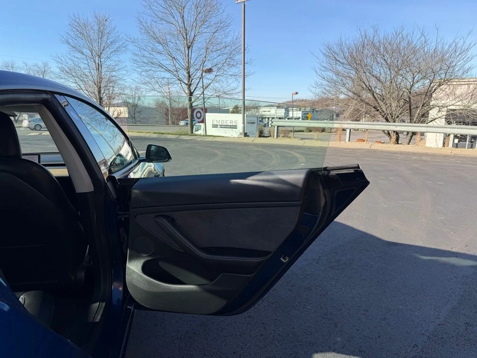 2021 Tesla Model 3 - Image 17 of 18