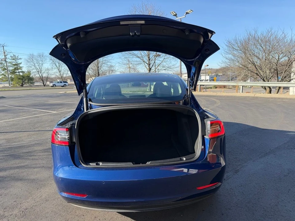 2021 Tesla Model 3 - Image 5 of 18