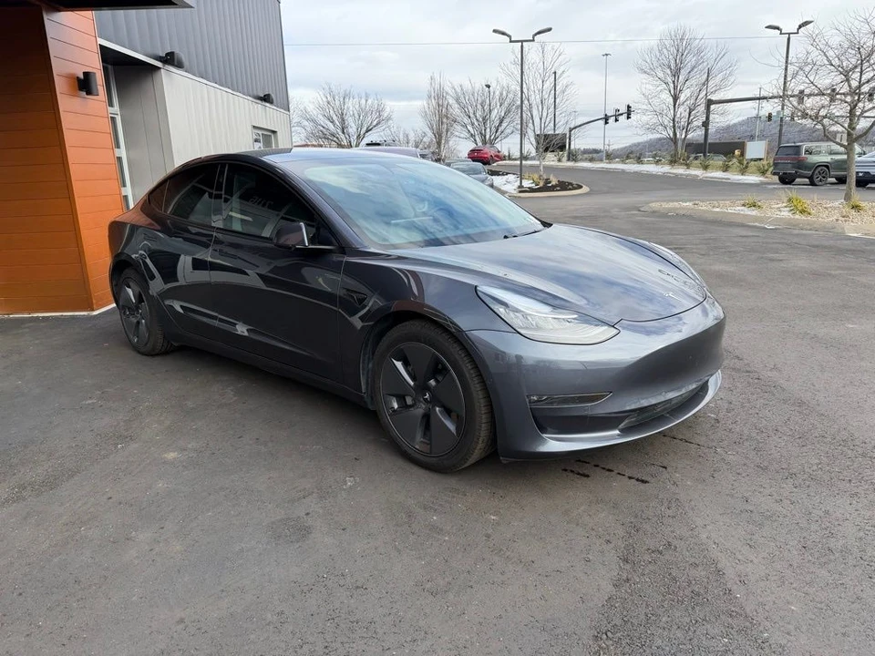 2021 Tesla Model 3 - Image 3 of 15