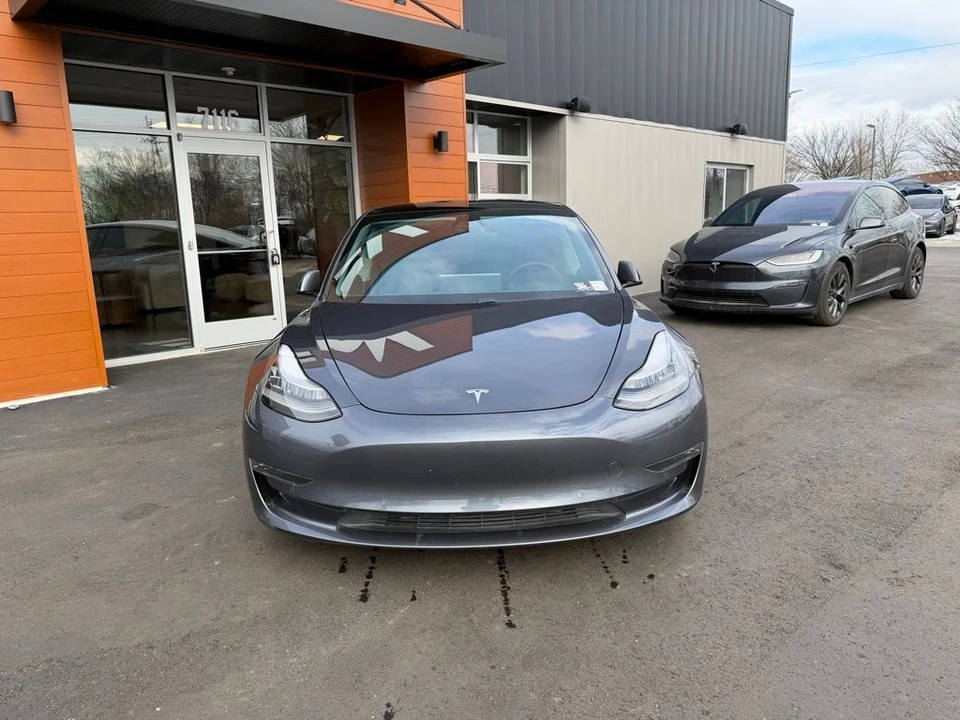 2021 Tesla Model 3 - Image 2 of 15