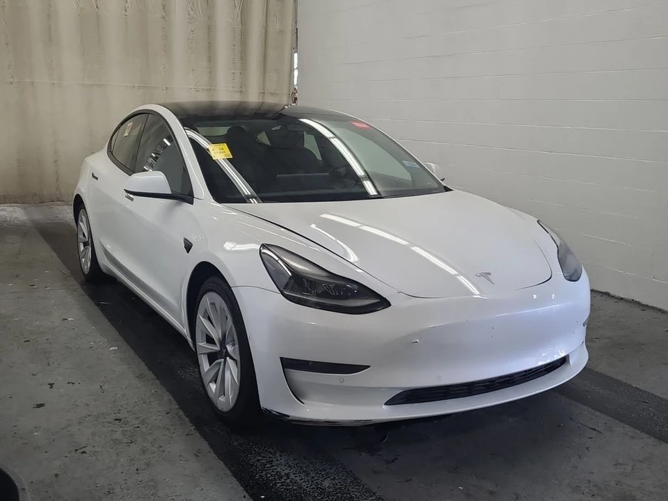 2021 Tesla Model 3 - Image 5 of 10