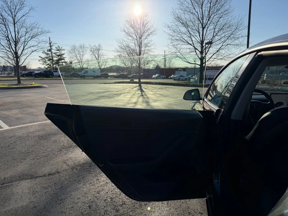 2021 Tesla Model 3 - Image 9 of 18