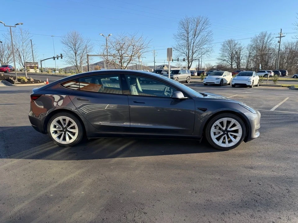 2021 Tesla Model 3 - Image 3 of 18