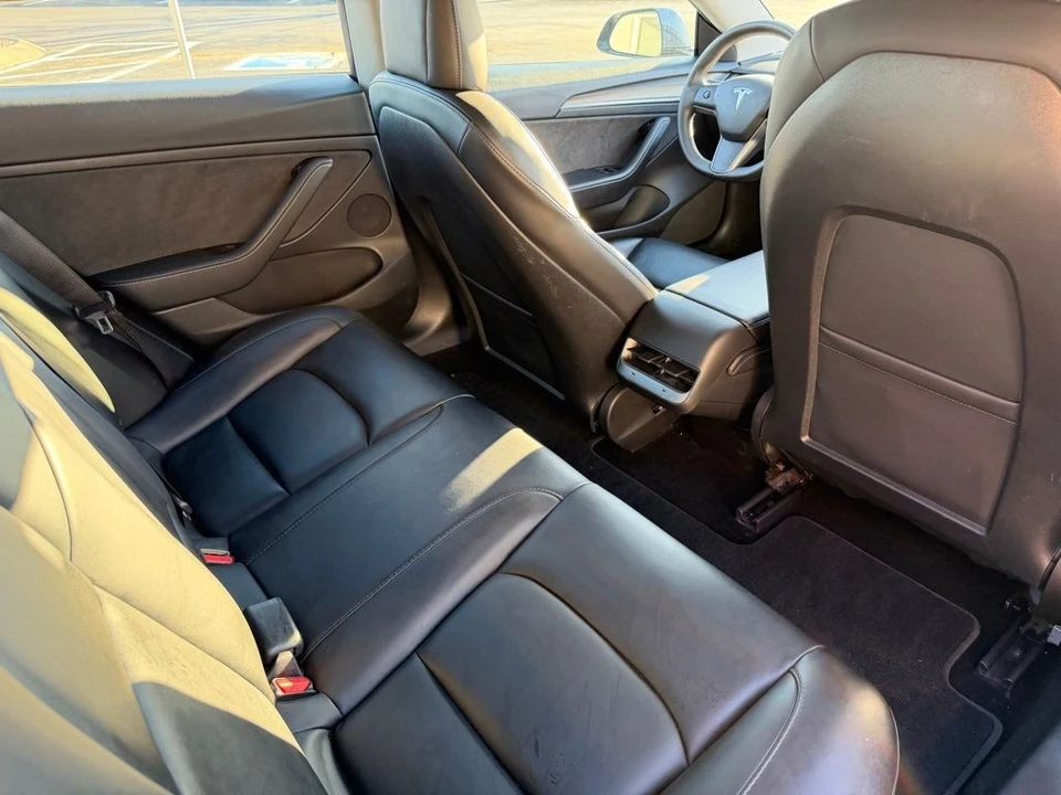 2021 Tesla Model 3 - Image 17 of 18