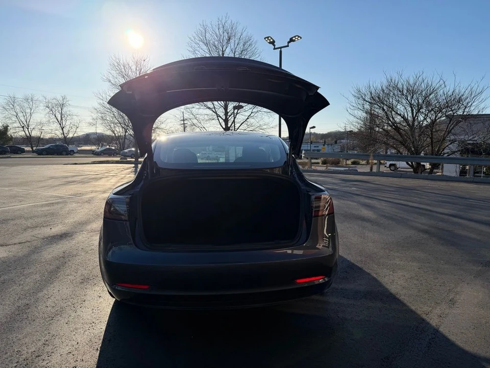 2021 Tesla Model 3 - Image 5 of 18