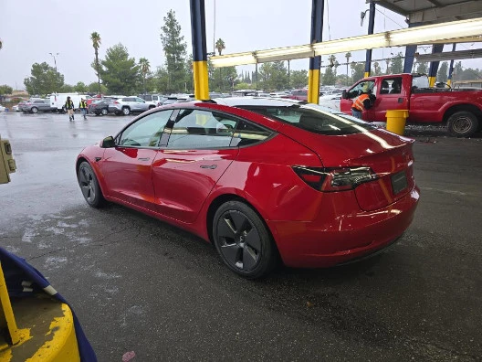 2021 Tesla Model 3 - Image 4 of 7