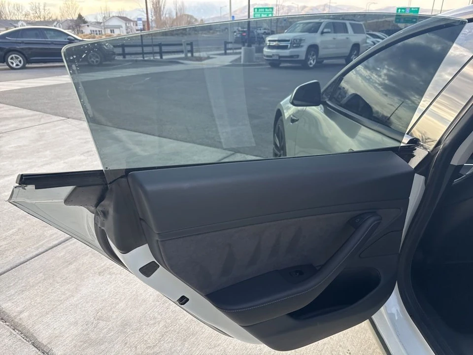 2021 Tesla Model 3 - Image 14 of 21