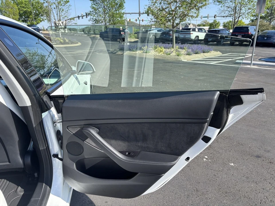 2021 Tesla Model 3 - Image 14 of 19