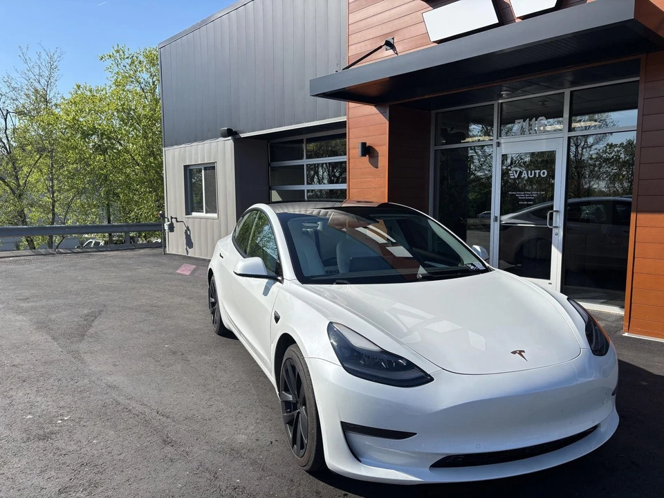 2021 Tesla Model 3 - Image 2 of 19