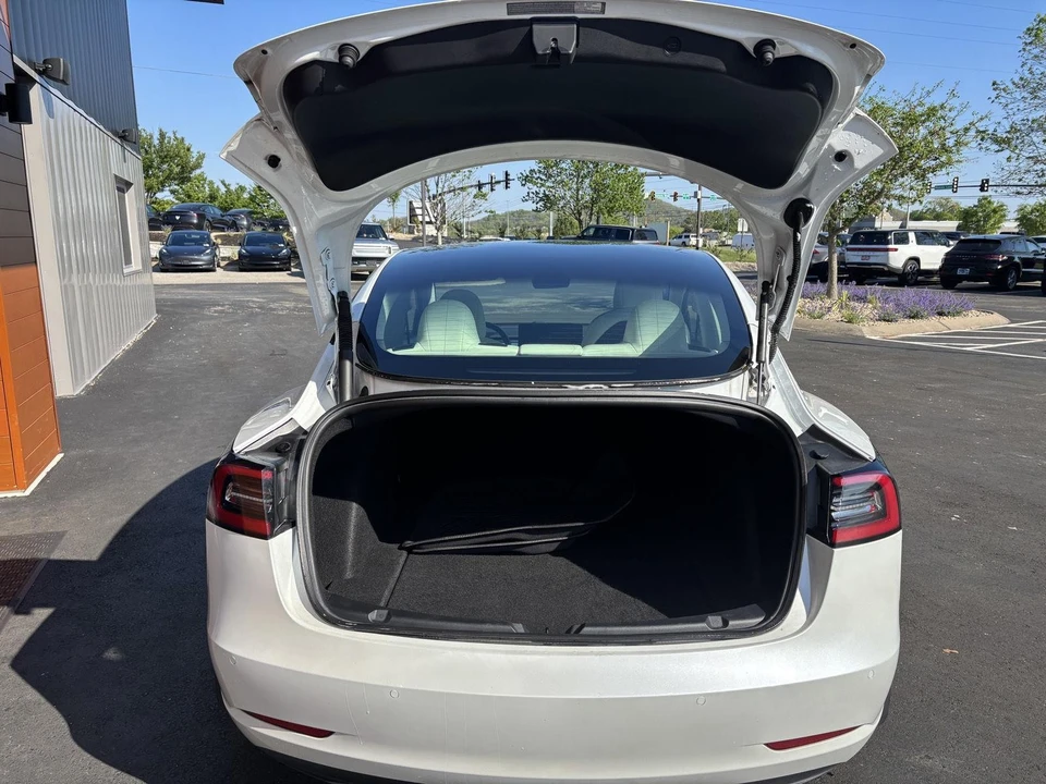 2021 Tesla Model 3 - Image 9 of 19
