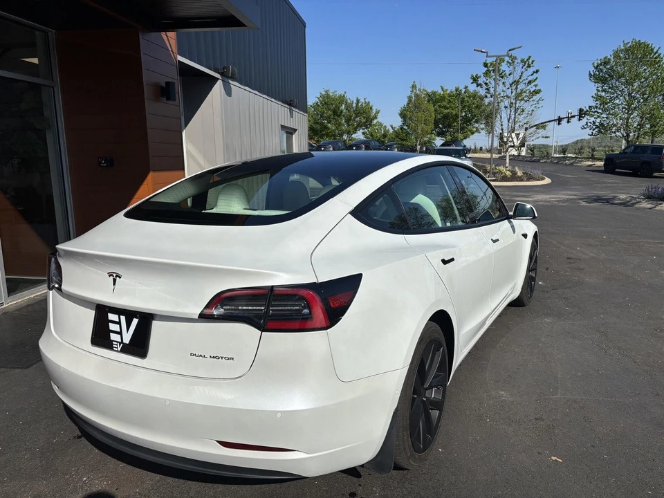 2021 Tesla Model 3 - Image 8 of 19