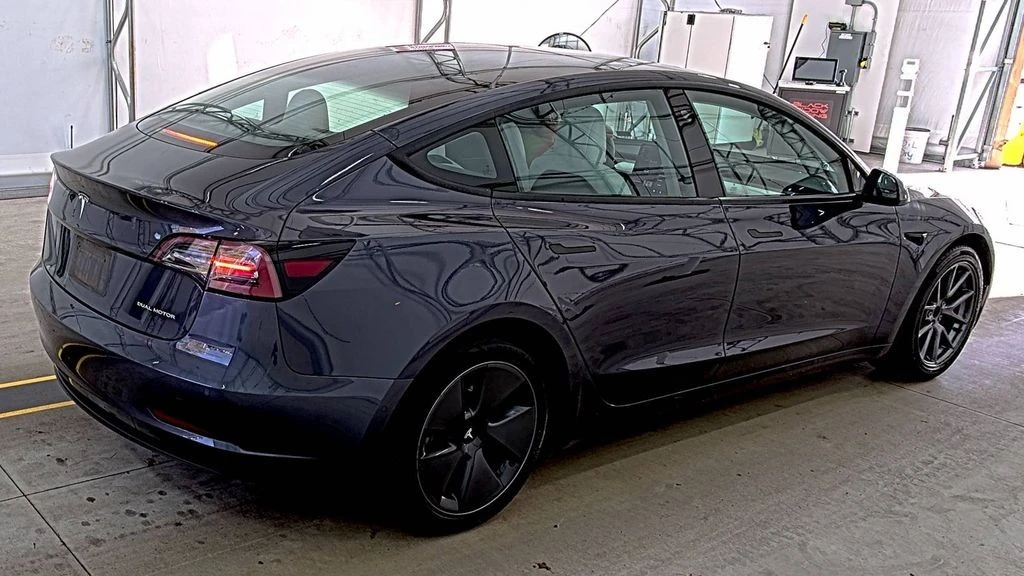 2021 Tesla Model 3 - Image 3 of 7