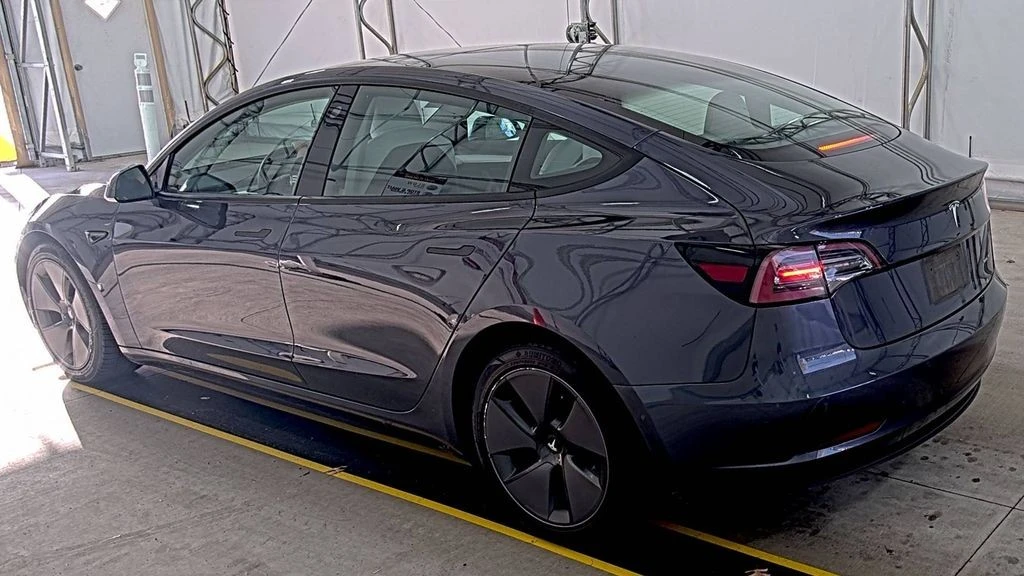 2021 Tesla Model 3 - Image 4 of 7