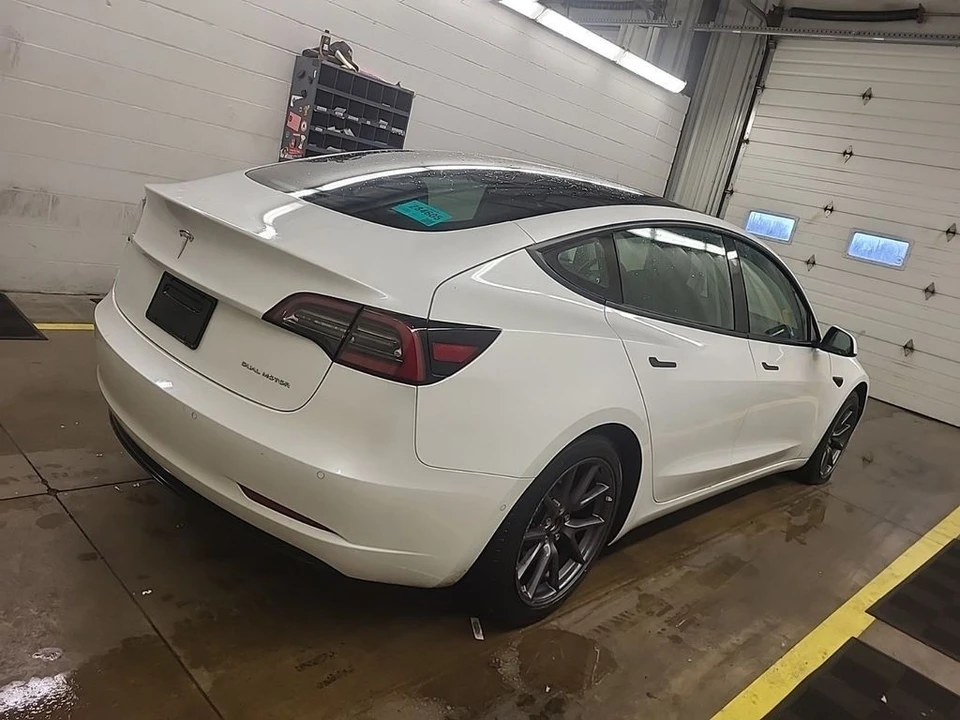 2021 Tesla Model 3 - Image 4 of 6