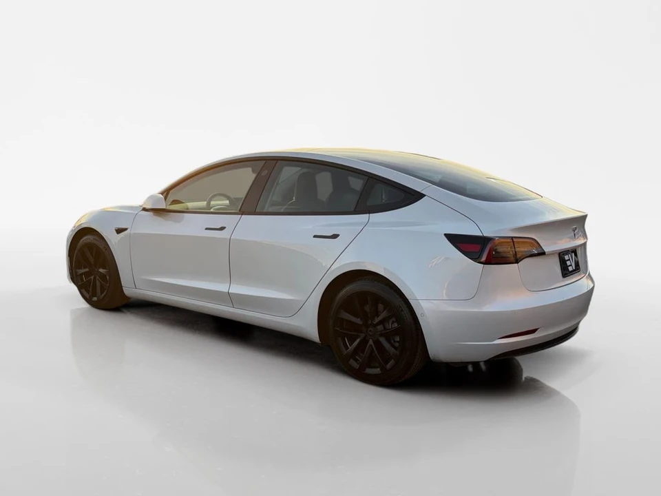 2021 Tesla Model 3 - Image 5 of 21