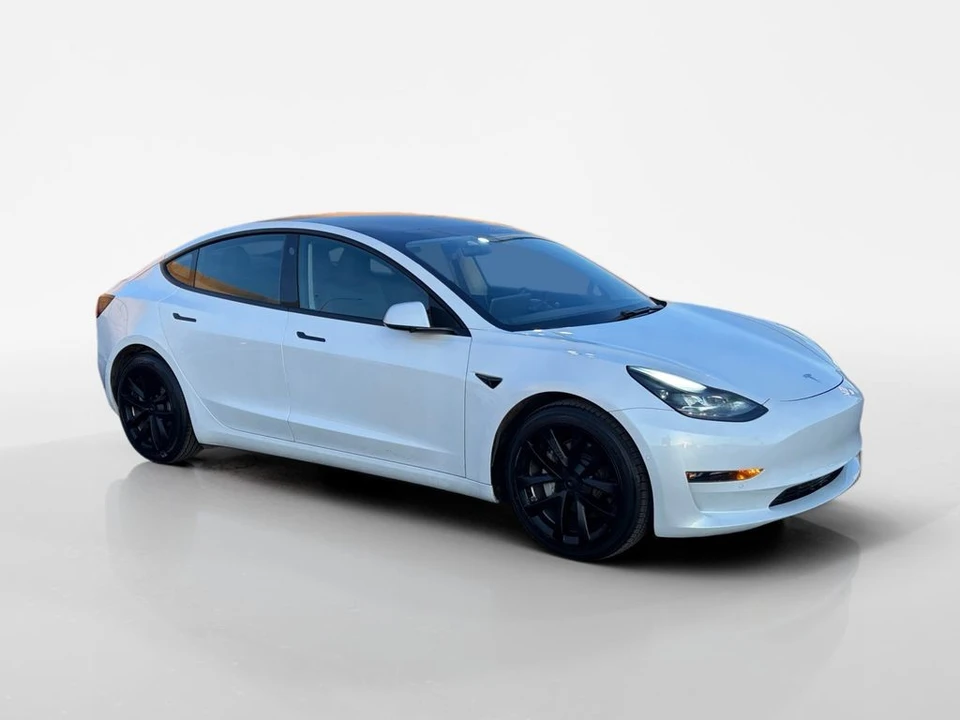 2021 Tesla Model 3 - Image 2 of 21