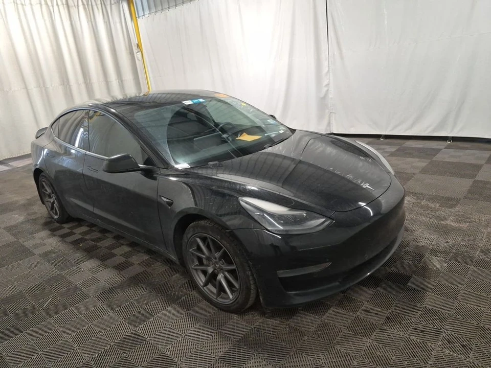 2021 Tesla Model 3 - Image 2 of 5