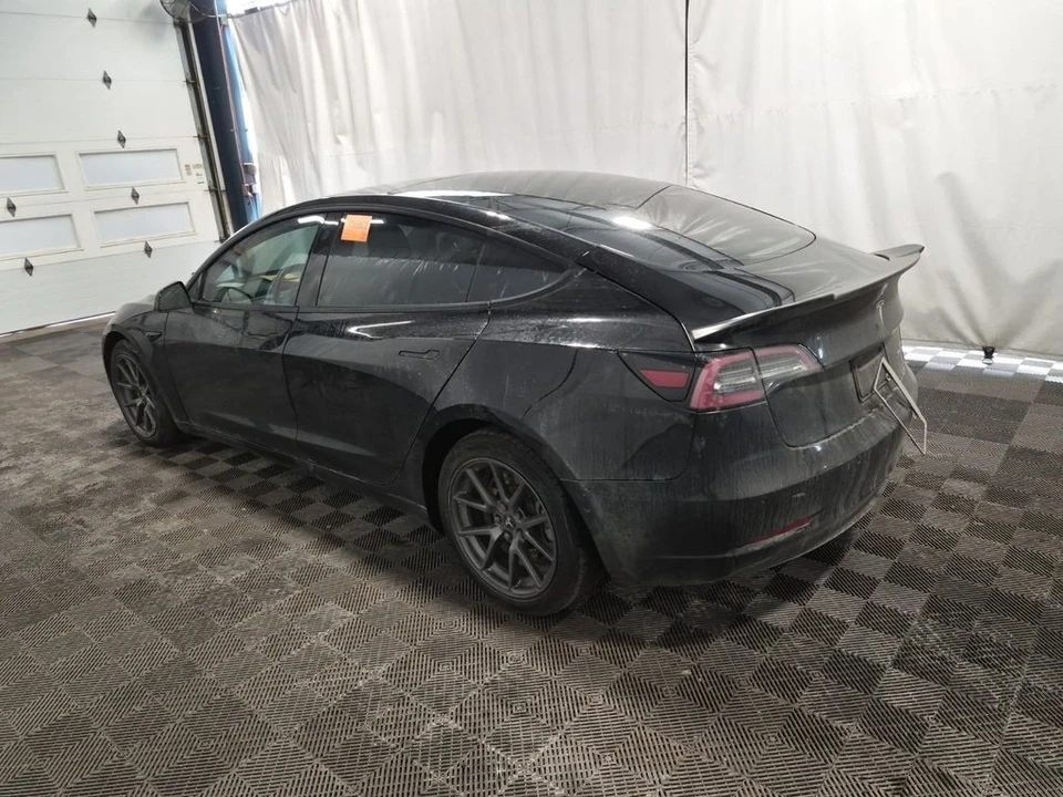2021 Tesla Model 3 - Image 4 of 5