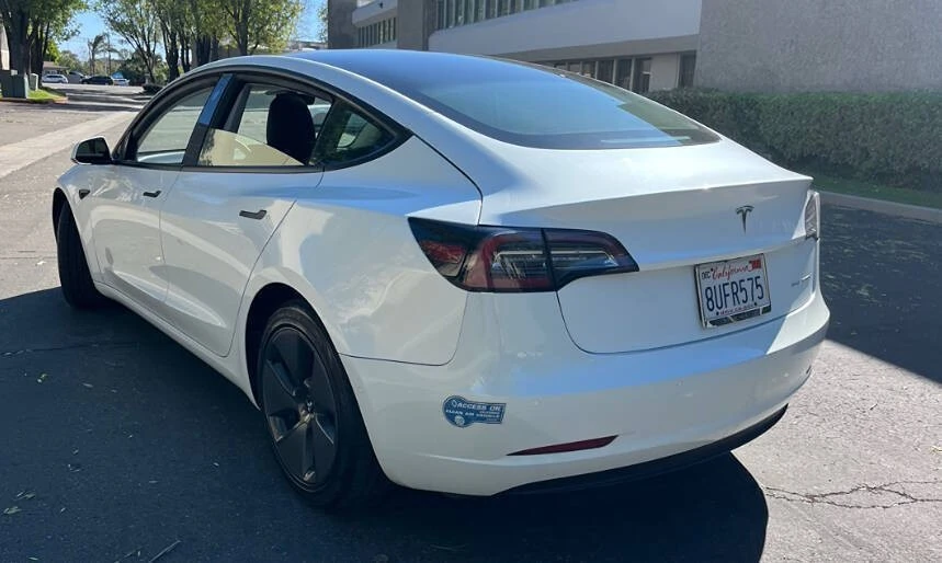 2021 Tesla Model 3 - Image 4 of 11