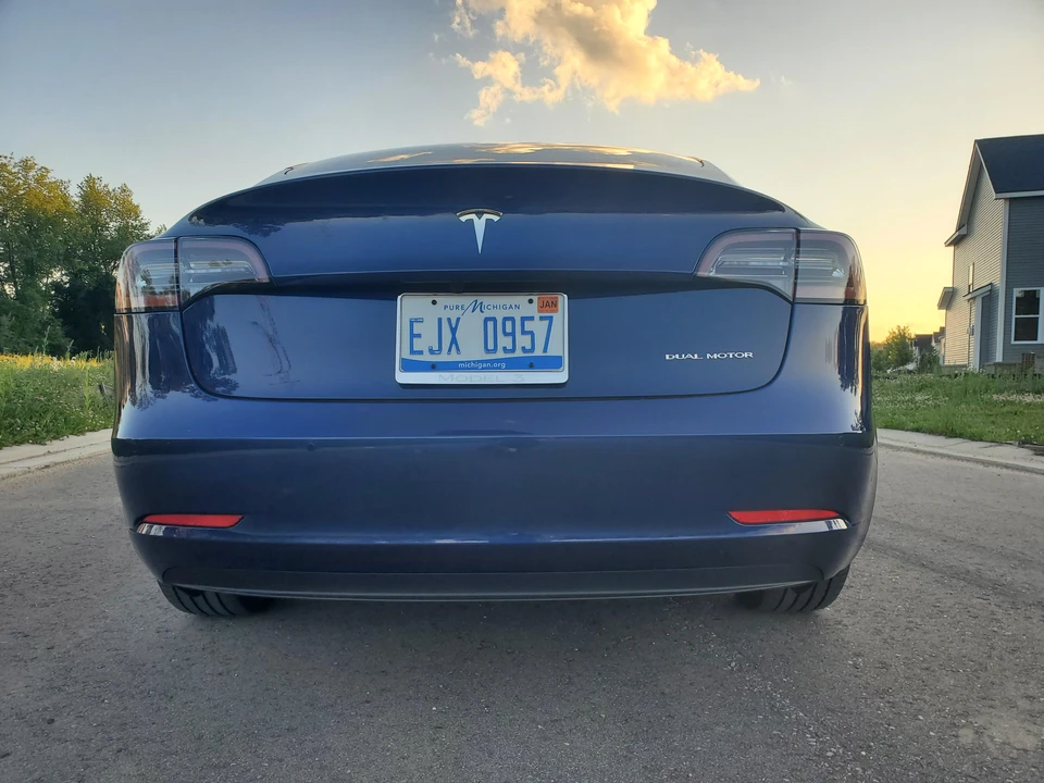 2021 Tesla Model 3 - Image 9 of 31