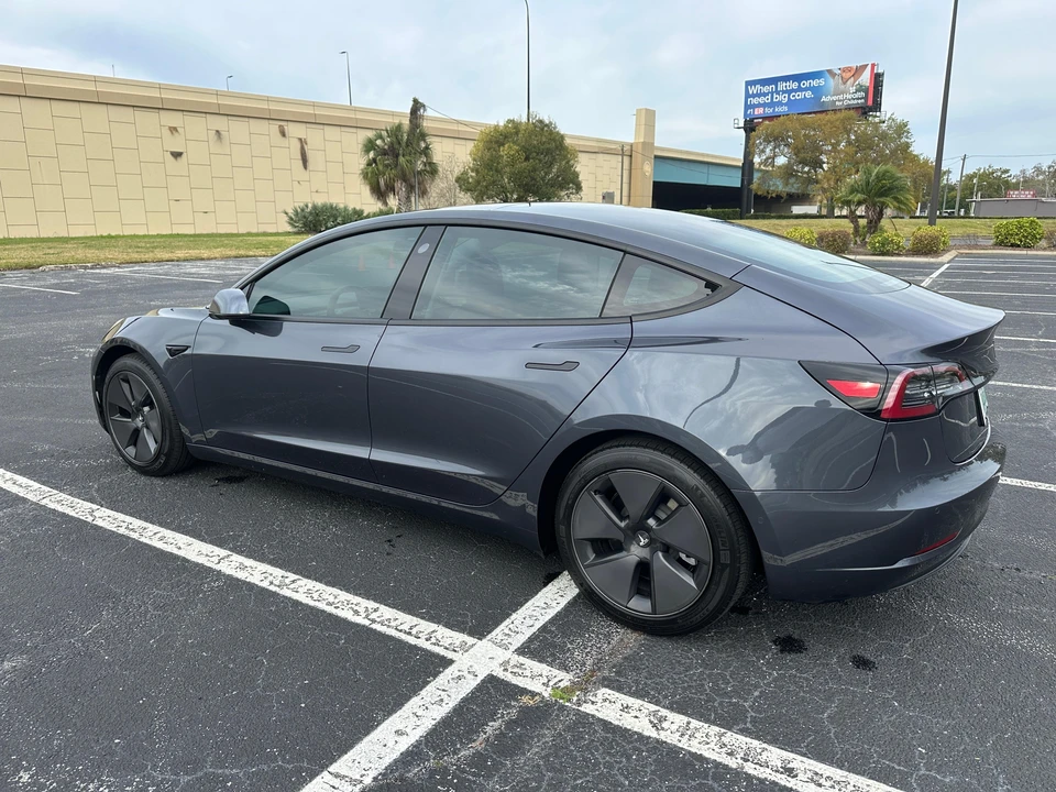 2021 Tesla Model 3 - Image 14 of 31