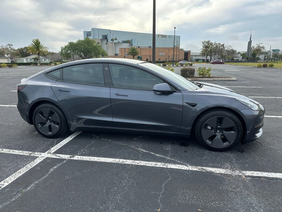 2021 Tesla Model 3 - Image 24 of 31