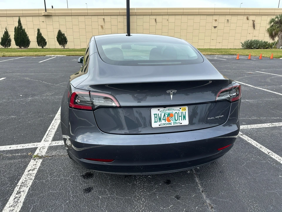 2021 Tesla Model 3 - Image 18 of 31