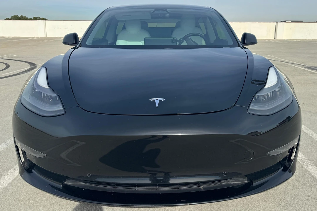 2021 Tesla Model 3 - Image 2 of 31