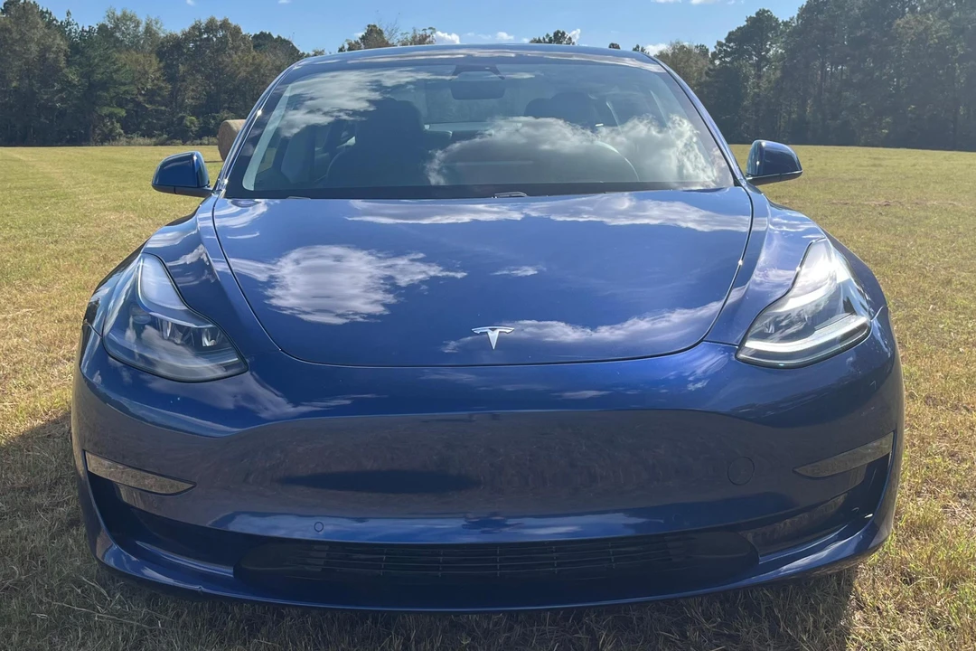 2021 Tesla Model 3 - Image 2 of 31