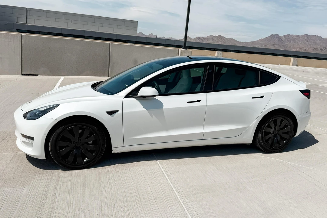 2021 Tesla Model 3 - Image 3 of 21