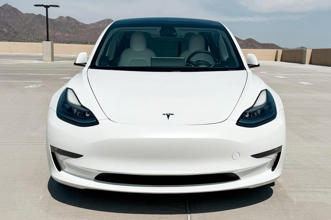 2021 Tesla Model 3 - Image 2 of 21