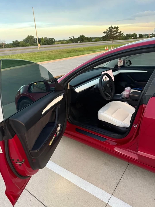 2021 Tesla Model 3 - Image 3 of 19