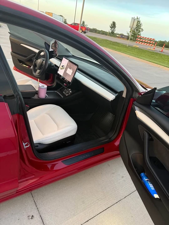 2021 Tesla Model 3 - Image 4 of 19