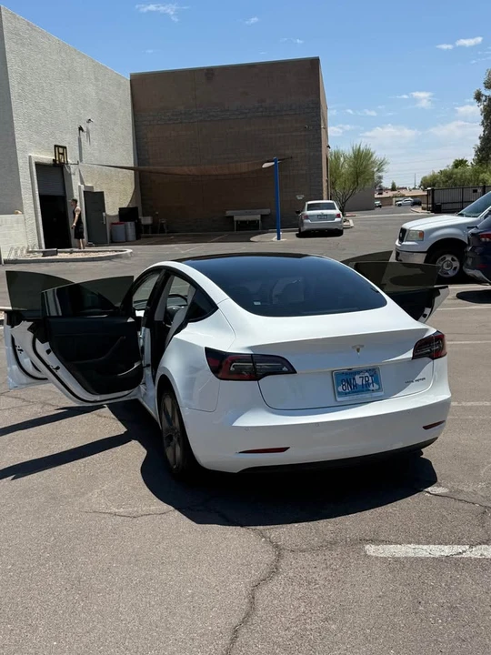 2021 Tesla Model 3 - Image 3 of 11